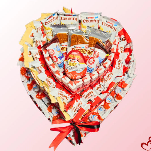 מארז "קסם" - עוגת קינדרים ענקית 3 קומות בצורת לב | שוקולטי