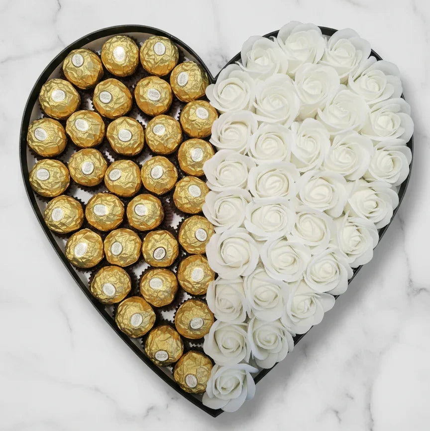 מגש חצי חצי עם פרחים ופררו רושה - hearts N' roses | שוקולטי