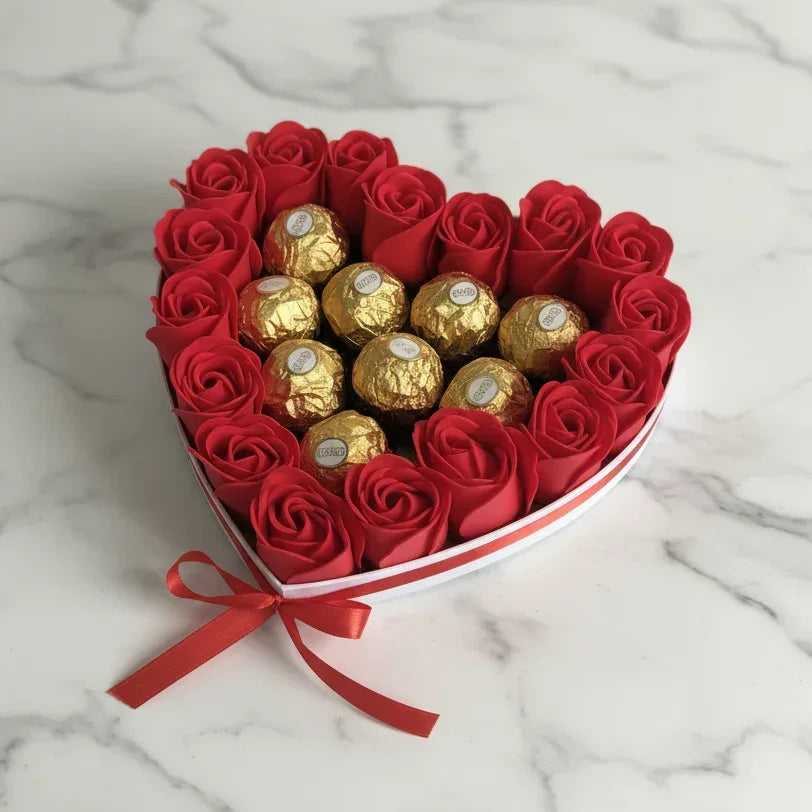 מגש Ferrero Rocher וורדים (Hearts N' Roses) | שוקולטי
